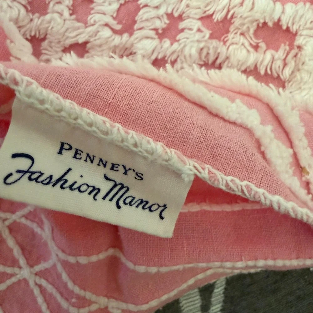 VTG Penny's Fashion Manor Pink White Classic Tufted Chenille Bedspread - 94x98
